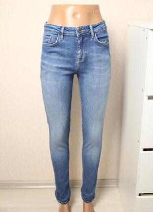 Джинсы tommy hilfiger размер 30 31размер джинсы с высокой посадкой1 фото