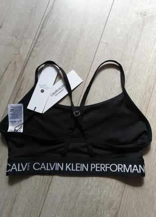 Топ calvin clein