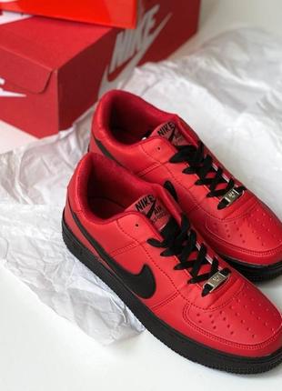 Розпродаж! кросівки nike air force червоні