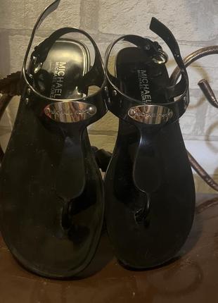 Сандалии/босоножки michael kors mallory t-strap sandal9 фото