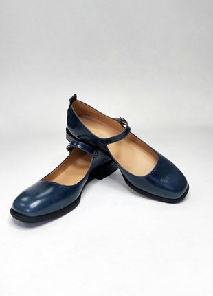 Изысканные классические туфли мери джейн