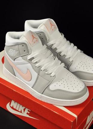 Женские кроссовки nike air jordan 1