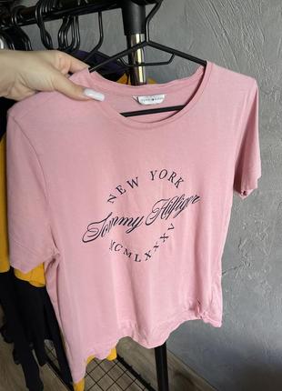 Tommy hilfiger футболка розовая женская томми хилфигер5 фото