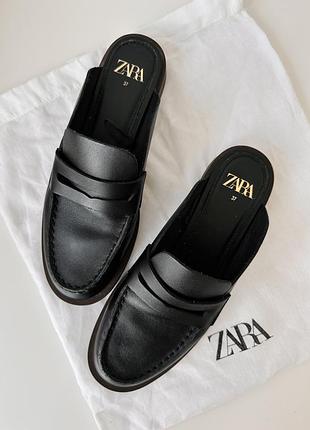 Шкіряні лофери zara