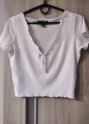 Белый топ, трикотадный топ