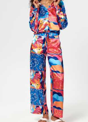 Розкішний яскравий костюм оверсайз