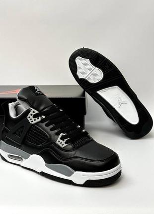 Жіночі кросівки nike air jordan retro 4