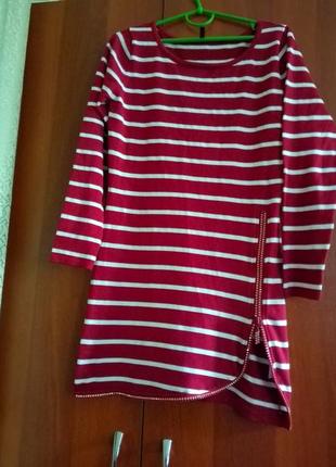 Туніка оригінального пошиву.