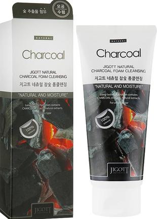 Очищающая пенка с углем jigott