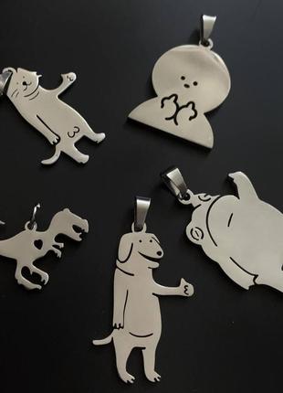 Круті підвіски срібного кольору