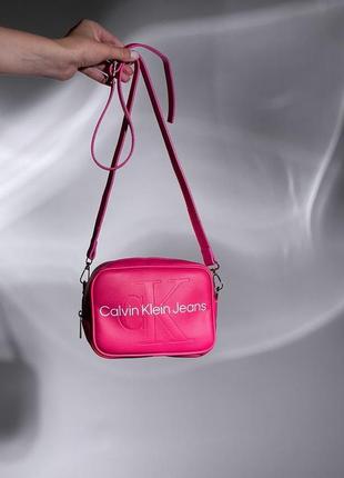 Сумка calvin klein small crossbody pink6 фото