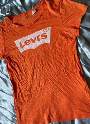 Футболка levis