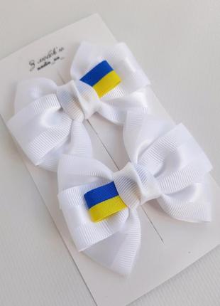 Бантики білі, шкільні бантики на свято