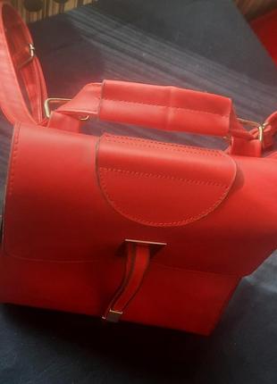 Красная сумка рюкзак трансформер2 фото