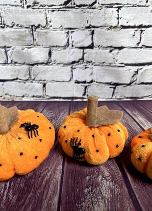 Оранжевые тыквы с паучками. тыквы на хэллоуин, осенний декор halloween3 фото