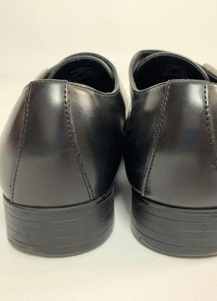 Чоловічі класичні шкіряні туфлі від zara
