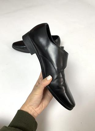 Чоловічі класичні шкіряні туфлі від zara