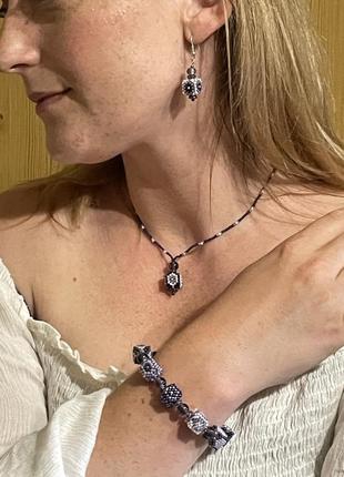 Комплект украшений из бисера