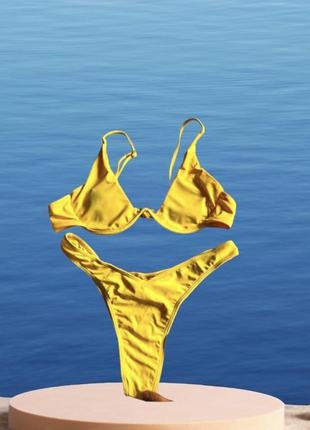 Купальный трендовый в топе женский желтый бразилианы на косточках яркий