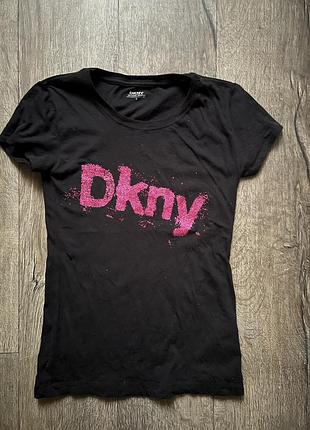 Футболка dkny