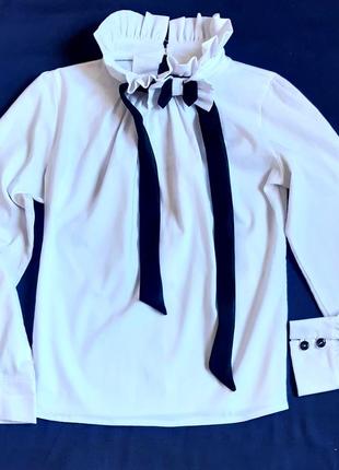 Блуза біла ошатна з бантом на 8-10 років2 фото