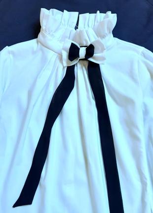 Блуза біла ошатна з бантом на 8-10 років4 фото