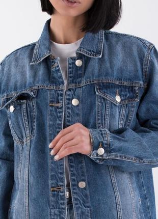 Женская джинсовая удлиненная синяя куртка курточка пиджак кардиган4 фото