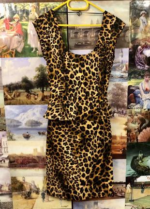 Мини платьес баской в леопардовый принт,6 фото