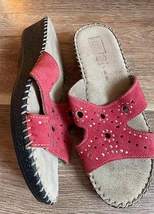 Босоніжки#шкіряні шльопанці на зручній танкетці