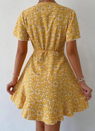 Летнее женское платье на запах, горчичное 42-44, 46-48 ткань штапель,  цветочный принт, приталенное4 фото