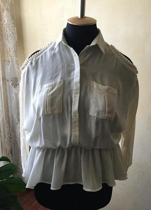 Нарядная стильная блуза boohoo,с открытыми плечиками, цвет айвори, размер 10-16