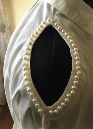Ошатна стильна блуза boohoo,з відкритими плічками, колір айворі, розмір 10-163 фото