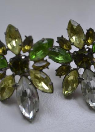 Серьги в виде цветов