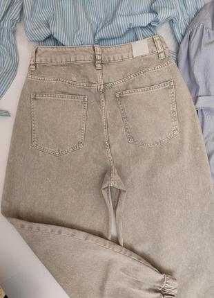 Світлі жіночі джинси слоучі низ на резинці укорочені брюки2 фото