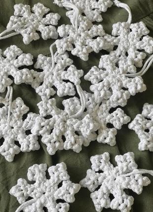 Снежинка вязаная крючком, ручная работа, новогодний декор на елку, эко украшения игрушки,цвет белый с люрексом