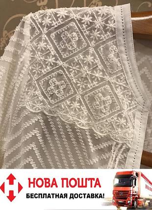 Очень красивая и стильная брендовая блузка.