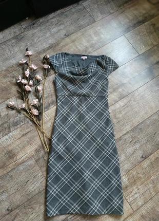 Классическое силуэтное клетчатое платье, сарафан /футляр / теплую шерсть