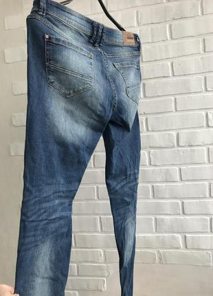 Классные рваные джинсы terranova m2 фото