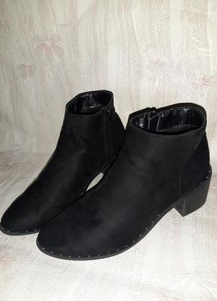 Чорні демі черевички на середньому каблучку і красивою підошві9 фото