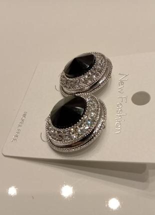 Серьги (бижутерия)