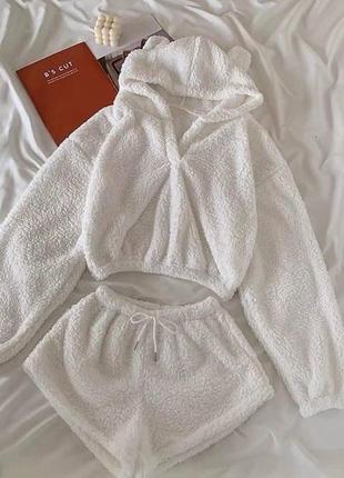 Тепла та затишна піжамка, білий