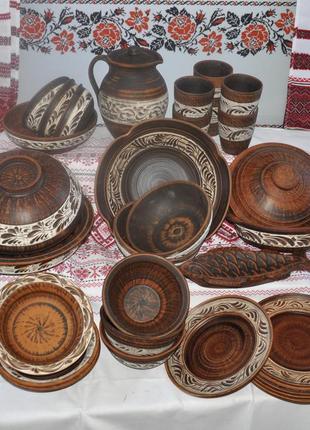 Набір посуду з червоної глини