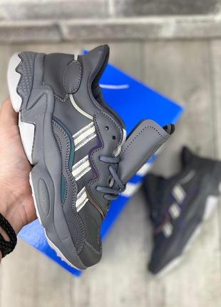 Кросівки жіночі adidas ozweego