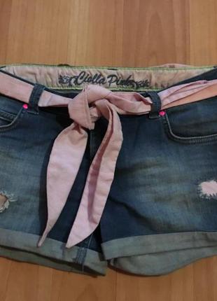 Джинсовые шорты