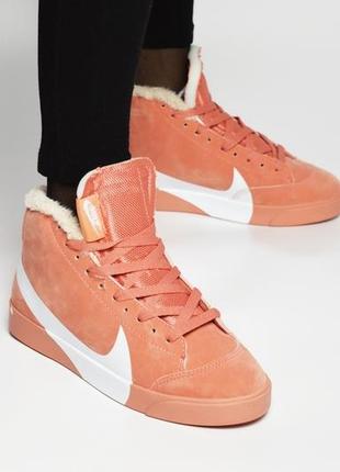 Кросівки жіночі nike