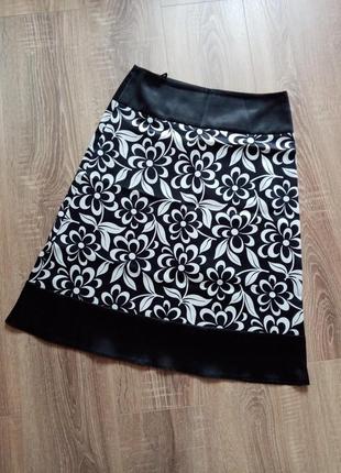 Красива спідниця