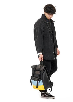 Рюкзак вместительный ролл roll с анатомической спинкой для ноутбука цвет черный с синим и желтым.2 фото