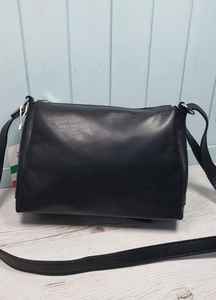 Женская кожаная итальянская сумка через плечо чёрная vera pelle жіноча шкіряна чорна