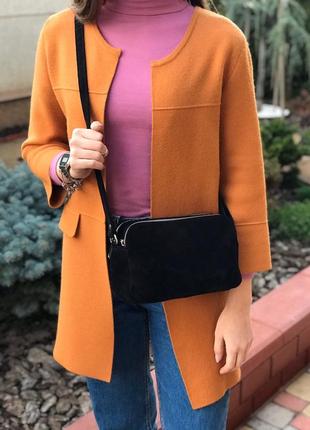 Женская замшевая итальянская сумка через плечо на три отделения черная италия vera pelle