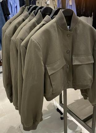 Укороченный бомбер хаки в стиле zara2 фото